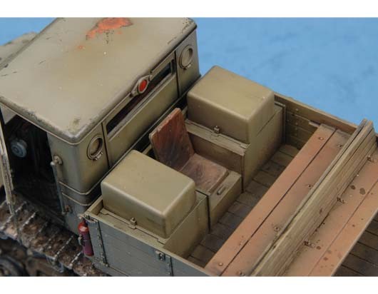 Maquette Trumpeter 1/72 Tracteur Voroshilovets Soviétique - Kit En Plastique à Monter, Pour Passionnés D'histoire Militaire