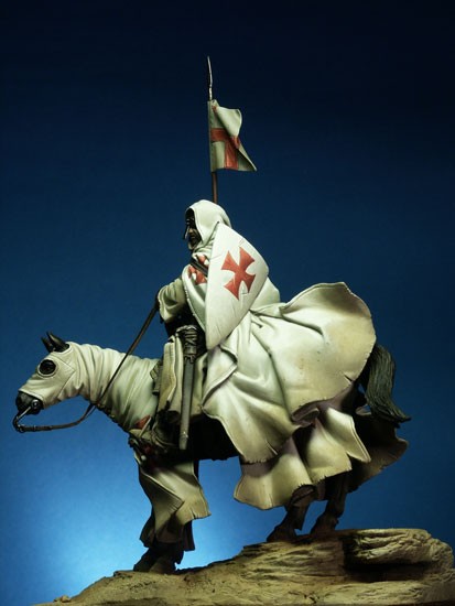 figurine représentant un croisé moyen âge chevalier chrétien occidental 