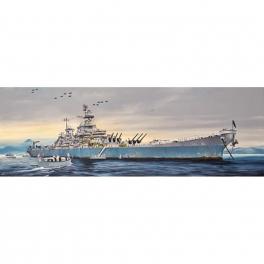 Maquette du Cuirassé USS Missouri 1/200e trumpeter.