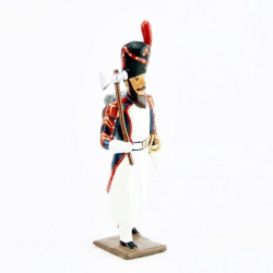 Figurine CBG Mignot de sapeur des grenadiers de la garde avec hache.