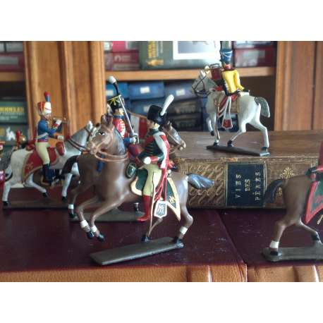 Figurine d'officier des chasseurs de la garde à cheval (1809) CBG Mignot.