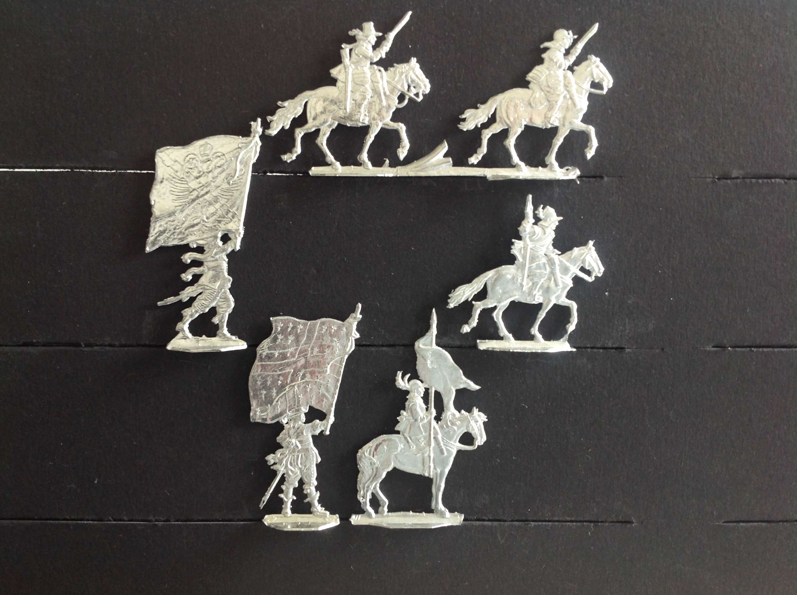 25 Soldats De Plats En étain – Guerre De 30 Ans – Figurines Zinnfiguren 1:50 – Occasion