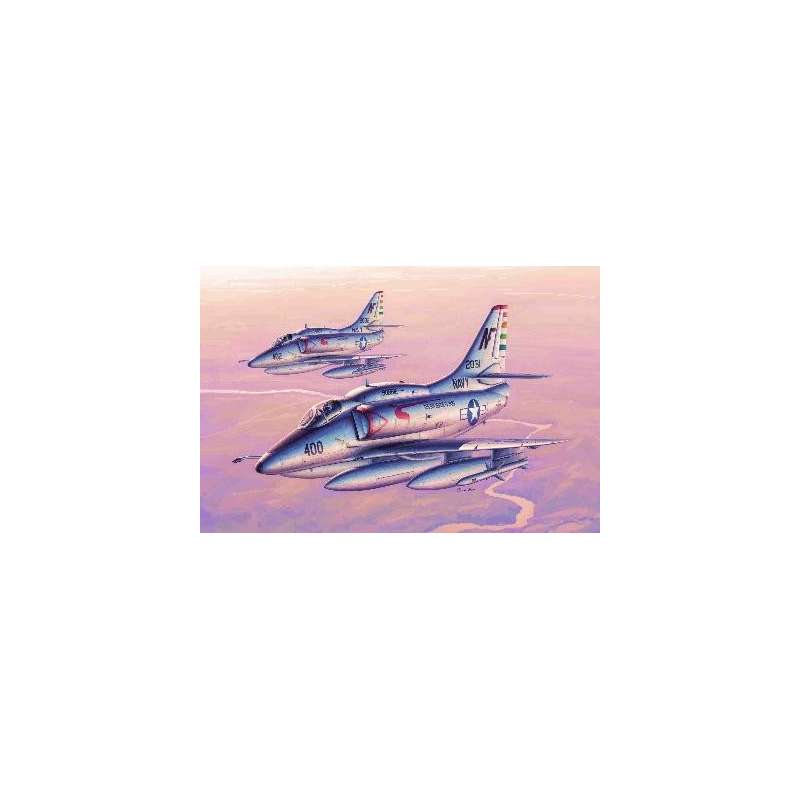  DOUGLAS A-4F "SKYHAWK"  Maquette avion Trumpeter 1/32e