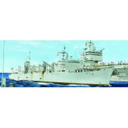 AOE FAST COMBAT SUPPORT SHIP "USS DETROIT" (AOE-4). Maquette de bateau de guerre. Trumpeter 1/700e