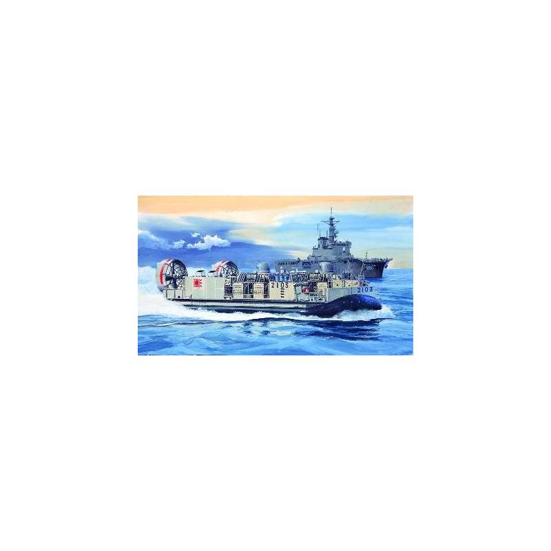  BARGE DE DEBARQUEMENT LCAC MARINE JAPONAISE 2000 . Maquette de bateau de guerre. Trumpeter 1/72e