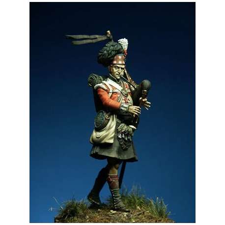 Figurine Romeo Models 75mm  79ème Rgt. d'infanterie "Les Cameron Highlanders" Piper Kenneth.