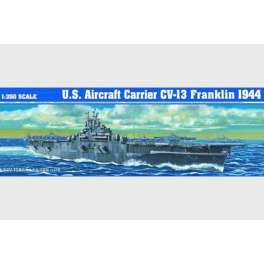 PORTE-AVIONS USS CV-13 "FRANKLIN" 1944. Maquette de bateau de guerre. Trumpeter 1/350e 
