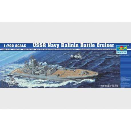 CROISEUR DE BATAILLE USSR KALININ. Maquette de navire de guerre. Trumpeter 1/700e 