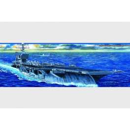 PORTE AVIONS USS CVN-72 "ABRAHAM LINCOLN" 2006 . Maquette de bâtiment de guerre. Trumpeter 1/700e 